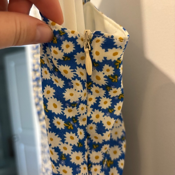 NWT Lulus Darling Daisies Blue Floral Print Midi Dress - Size M - Picture 7 of 12